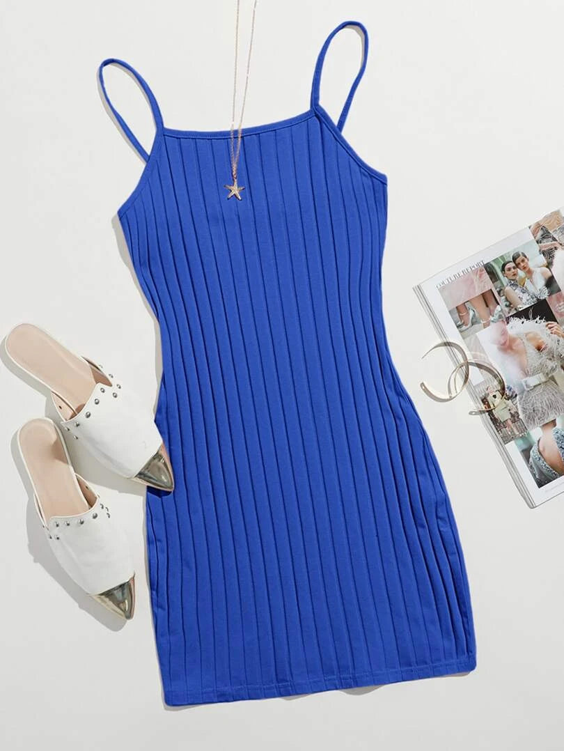 Vestido acanale sencillo