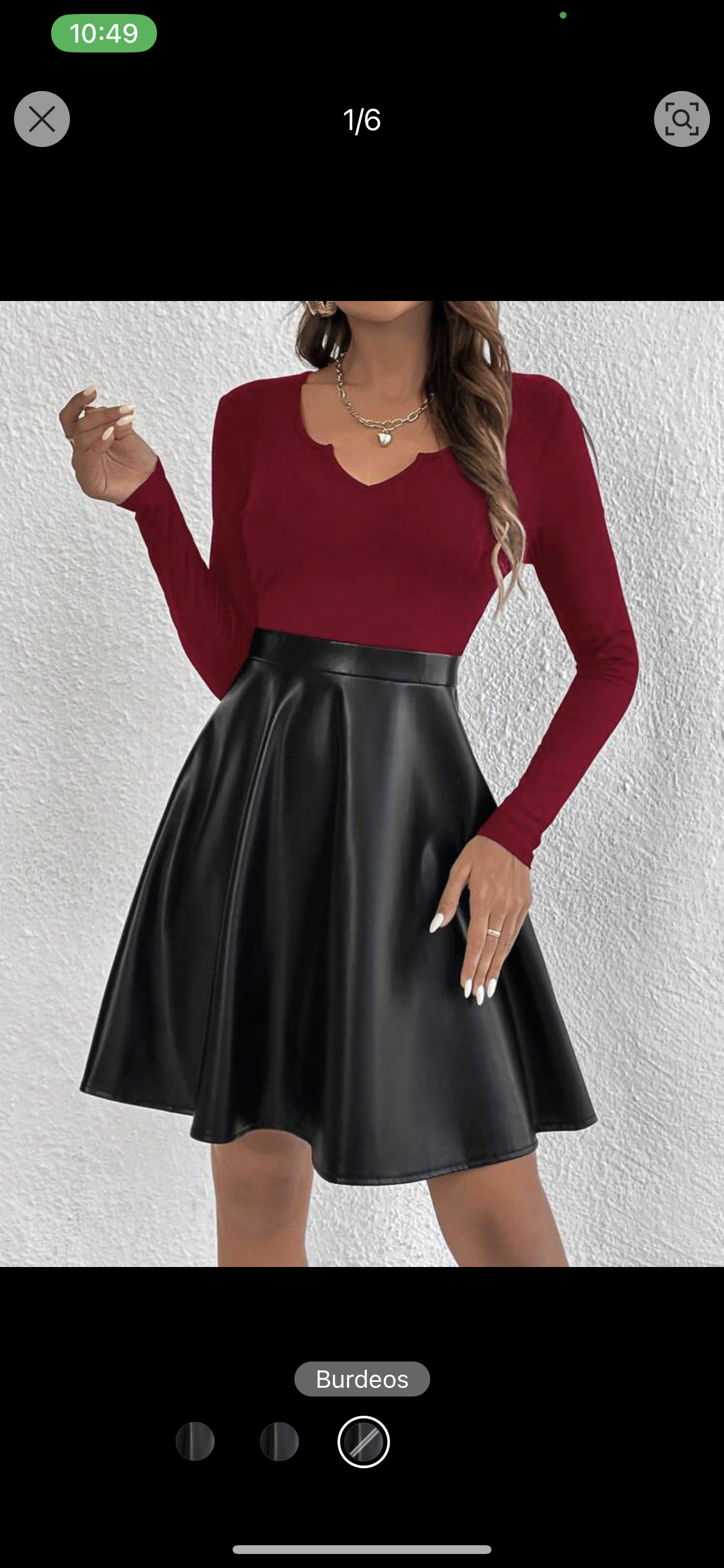 Vestido con falda de cuerina