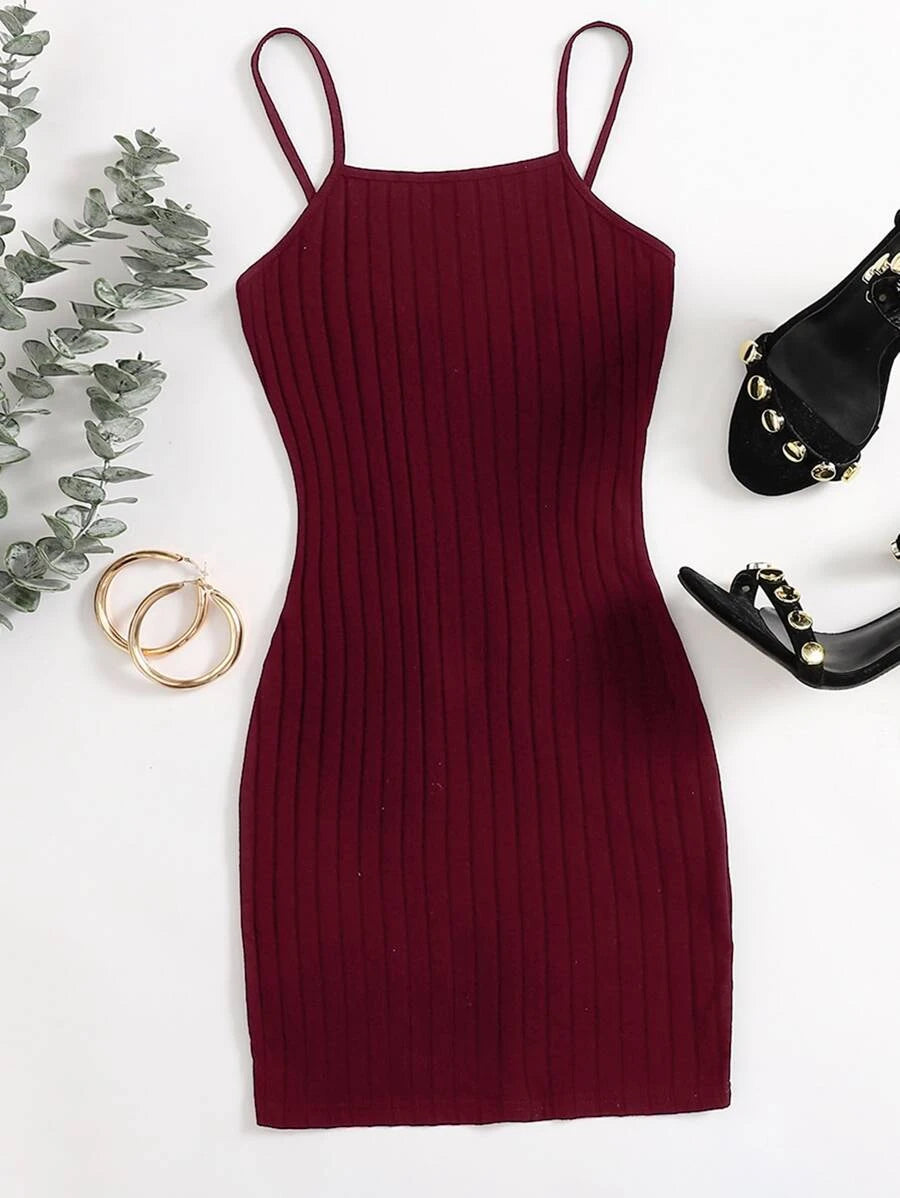 Vestido acanale sencillo